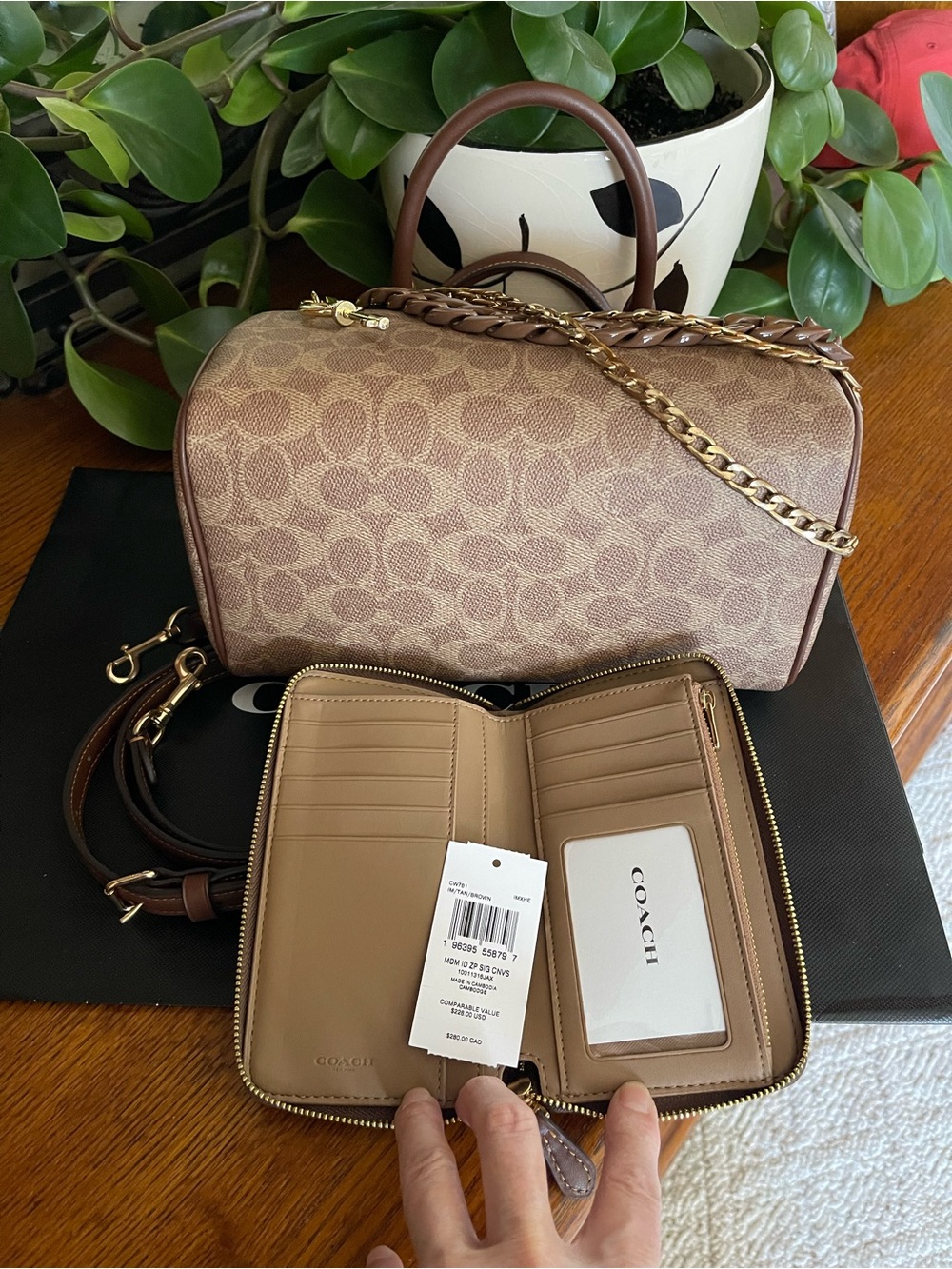 Coach Rowan Satchel with NWT Matching Wallet - Picture 3 of 12